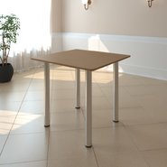 Стол для столовой с хромированными ножками квадратный 