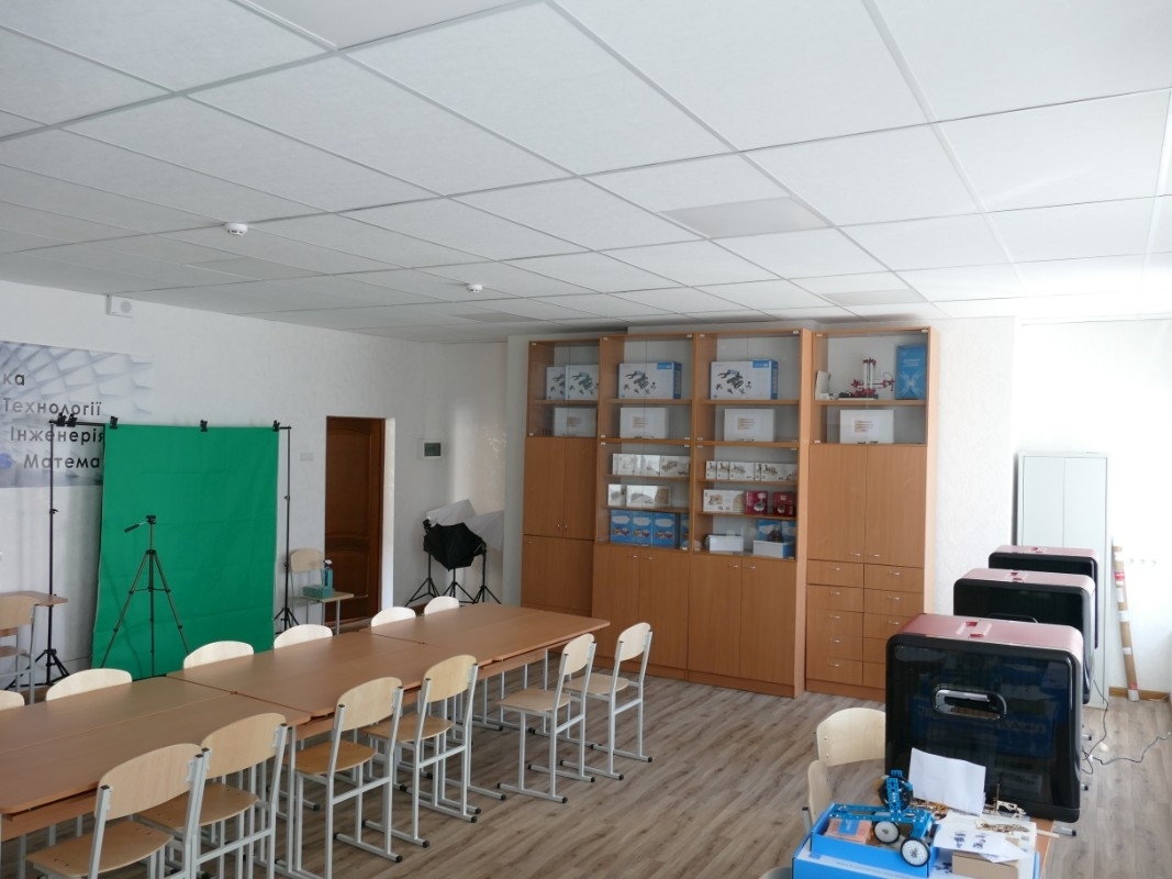 STEM-лаборатория гимназии «Троещина» Деснянского р-на, г. Киев