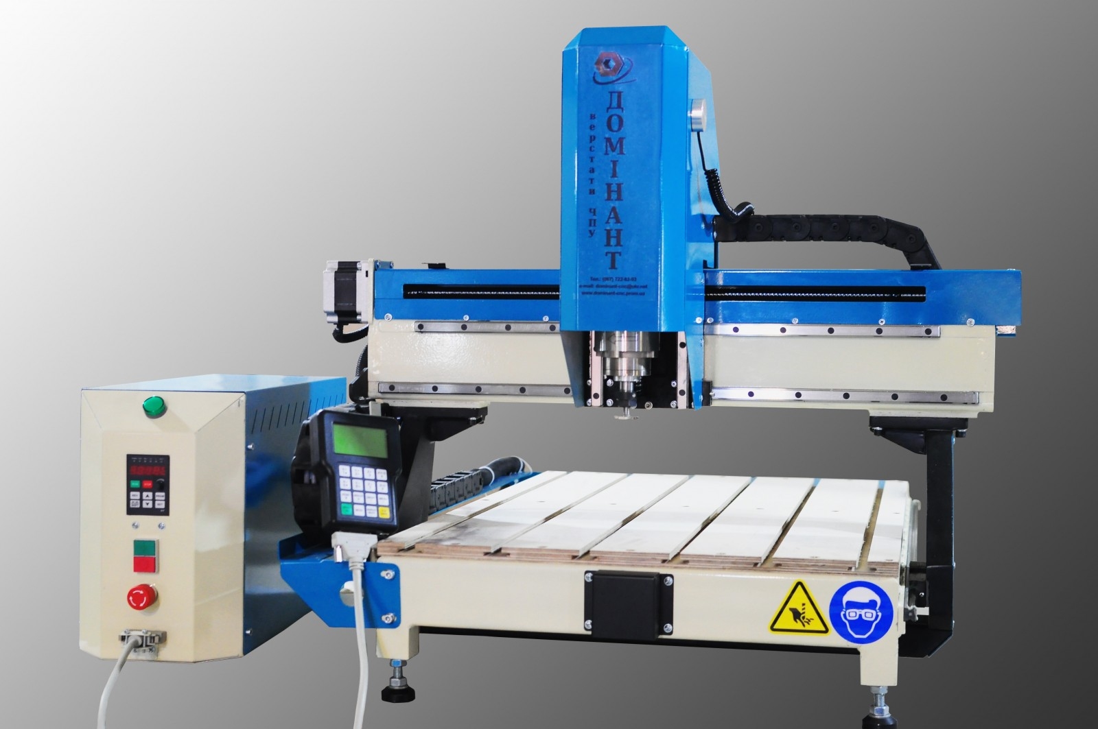 Цифровой фрезерный станок с ЧПУ