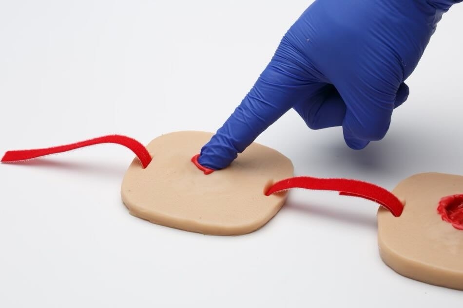 Набор имитаторов огнестрельных, термических и травматических повреждений